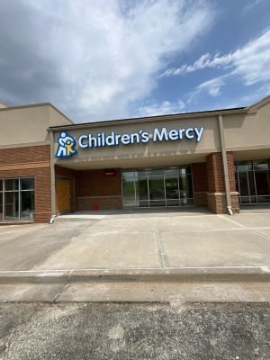Children's Mercy Shawnee entrance